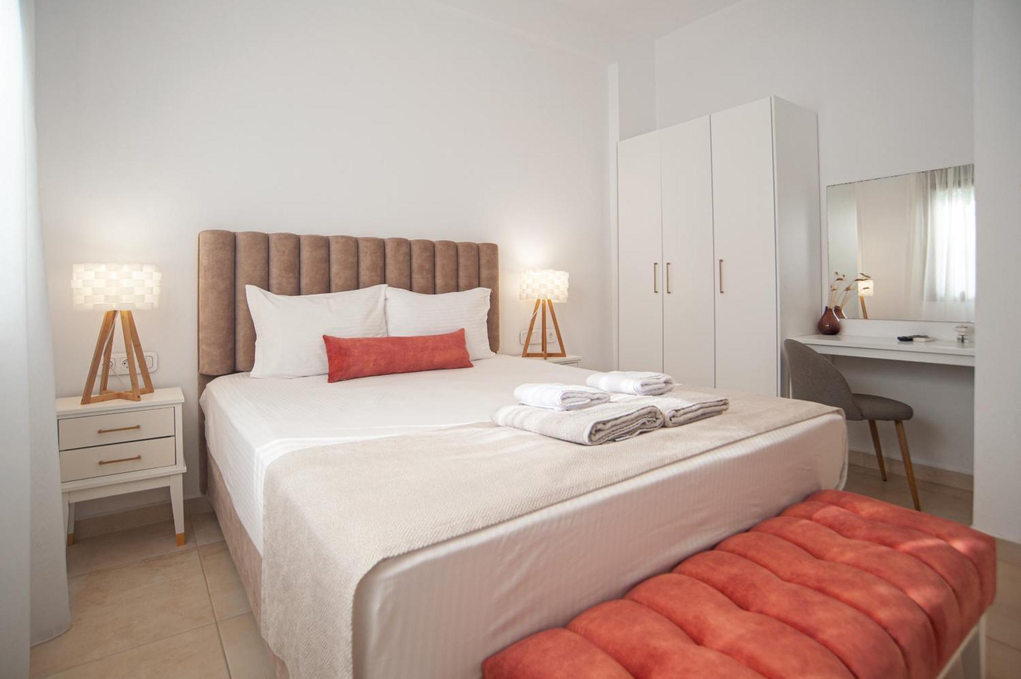 Komitsa Luxury Apartments Nea Roda Zewnętrze zdjęcie