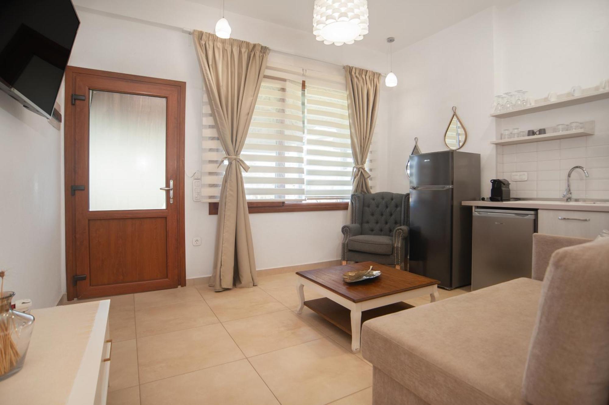 Komitsa Luxury Apartments Nea Roda Zewnętrze zdjęcie