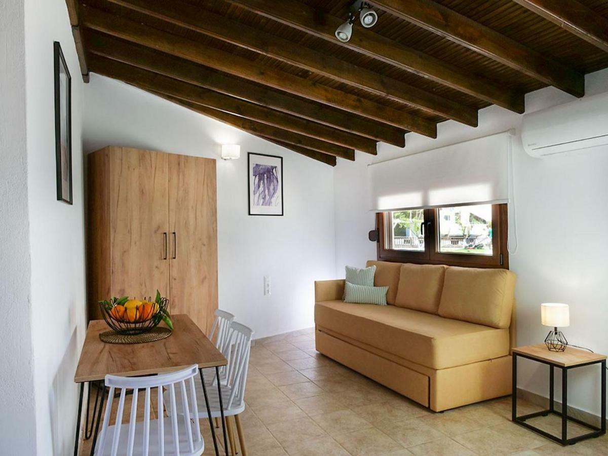 Komitsa Luxury Apartments Nea Roda Zewnętrze zdjęcie