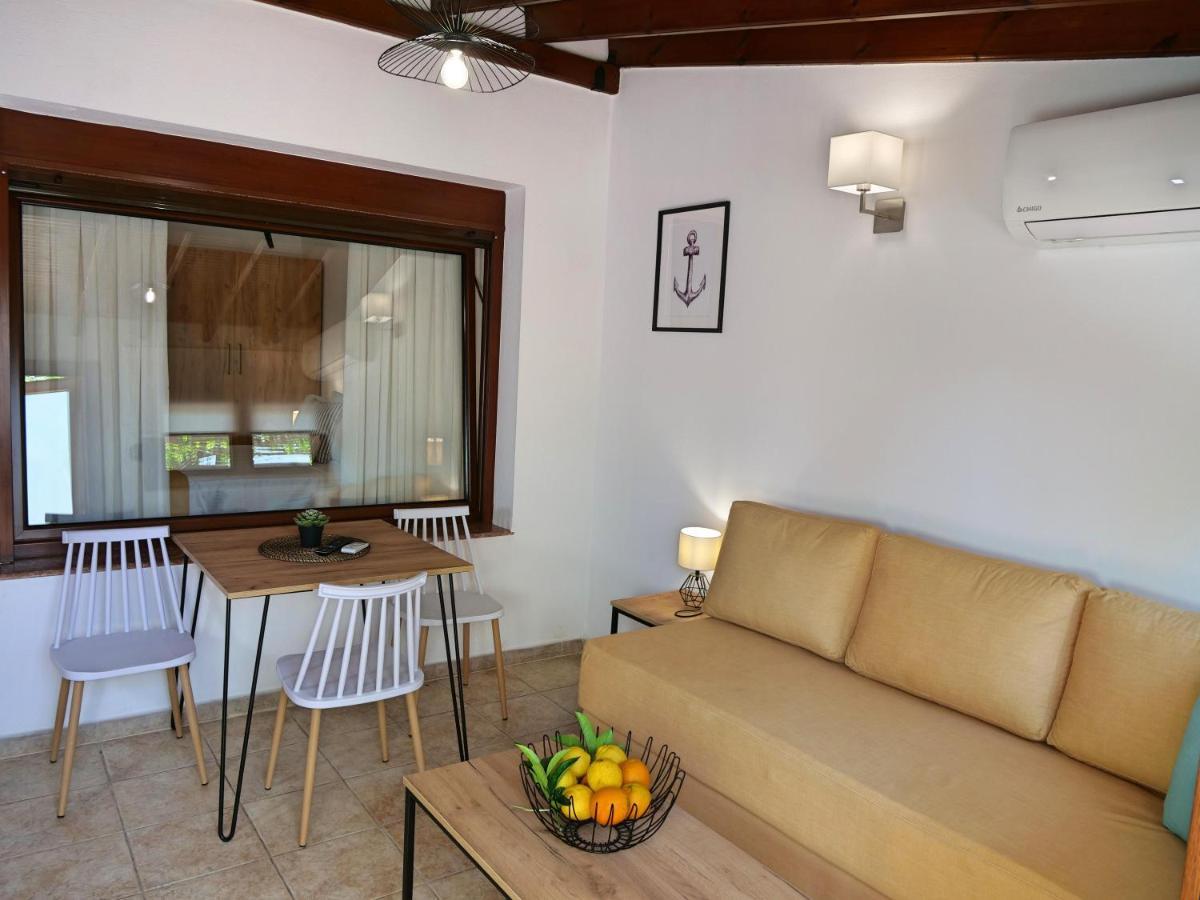 Komitsa Luxury Apartments Nea Roda Zewnętrze zdjęcie